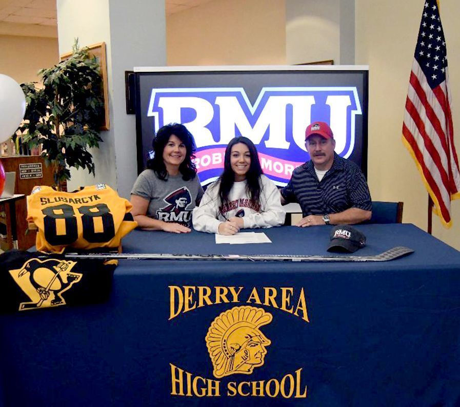 Slusarcyk signs to play hockey at RMU